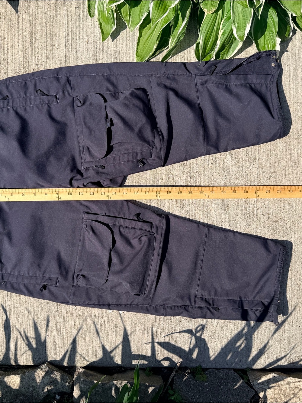 Nike Dark Navy Cargo Capri Pants with Multiple Pockets L - Picture 12 of 13